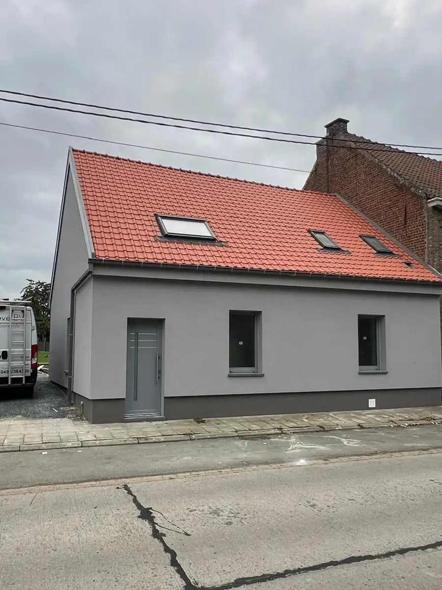 Après : Rénovation complète de la maison, vue côté rue, Welle