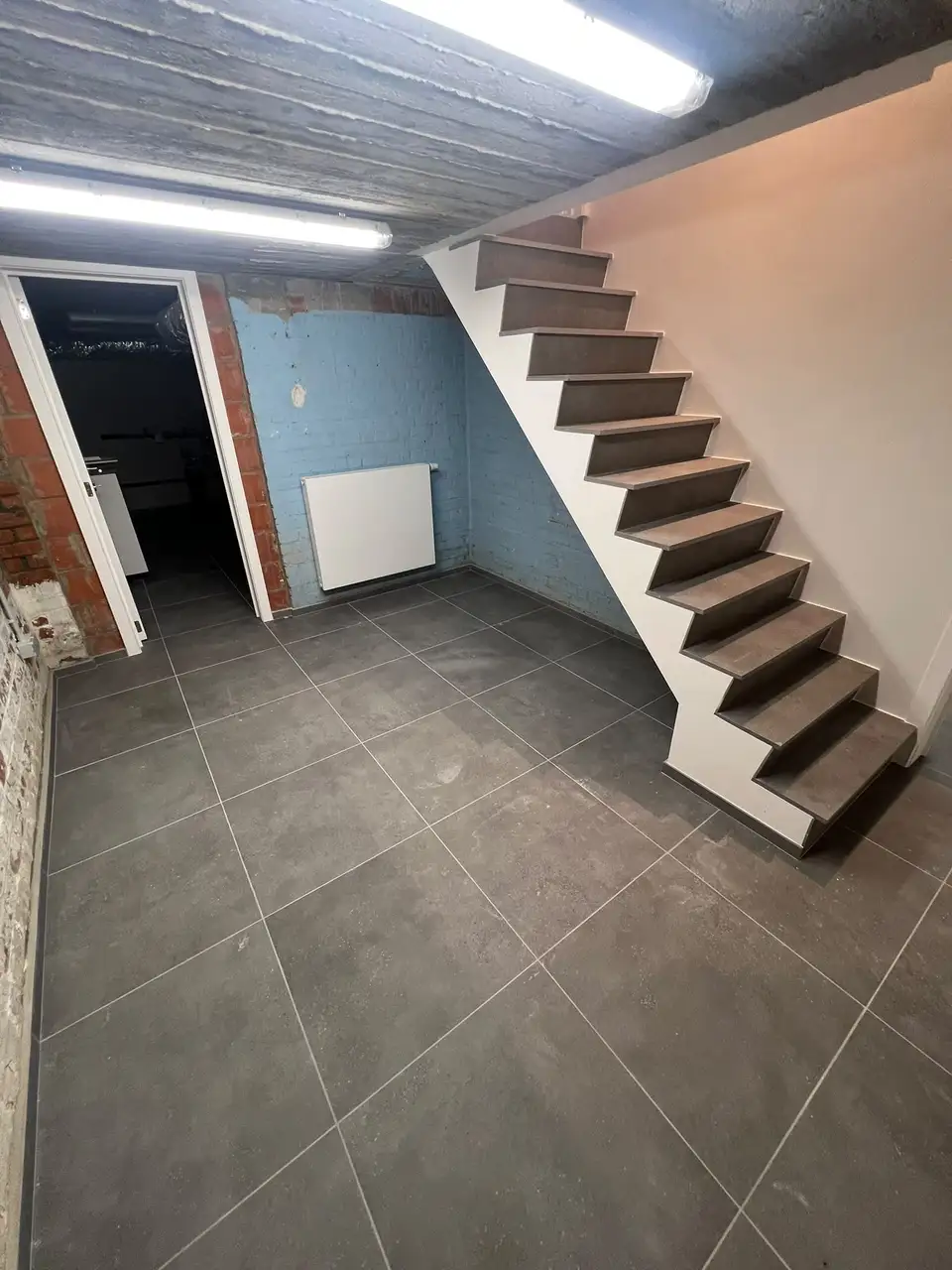 Après : Escalier du garage, Woluwe-Saint-Pierre