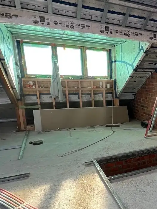 Avant : Salle de bain sous les combles, du gros œuvre au carrelage posé, Knokke-Heist
