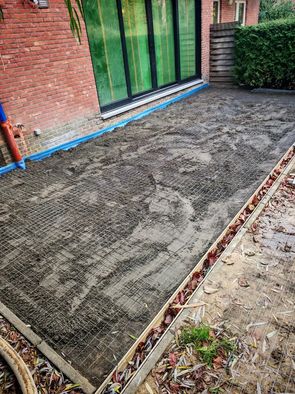 Avant : Terrasse, ferraillage et dallage terminé, Woluwe-Saint-Pierre